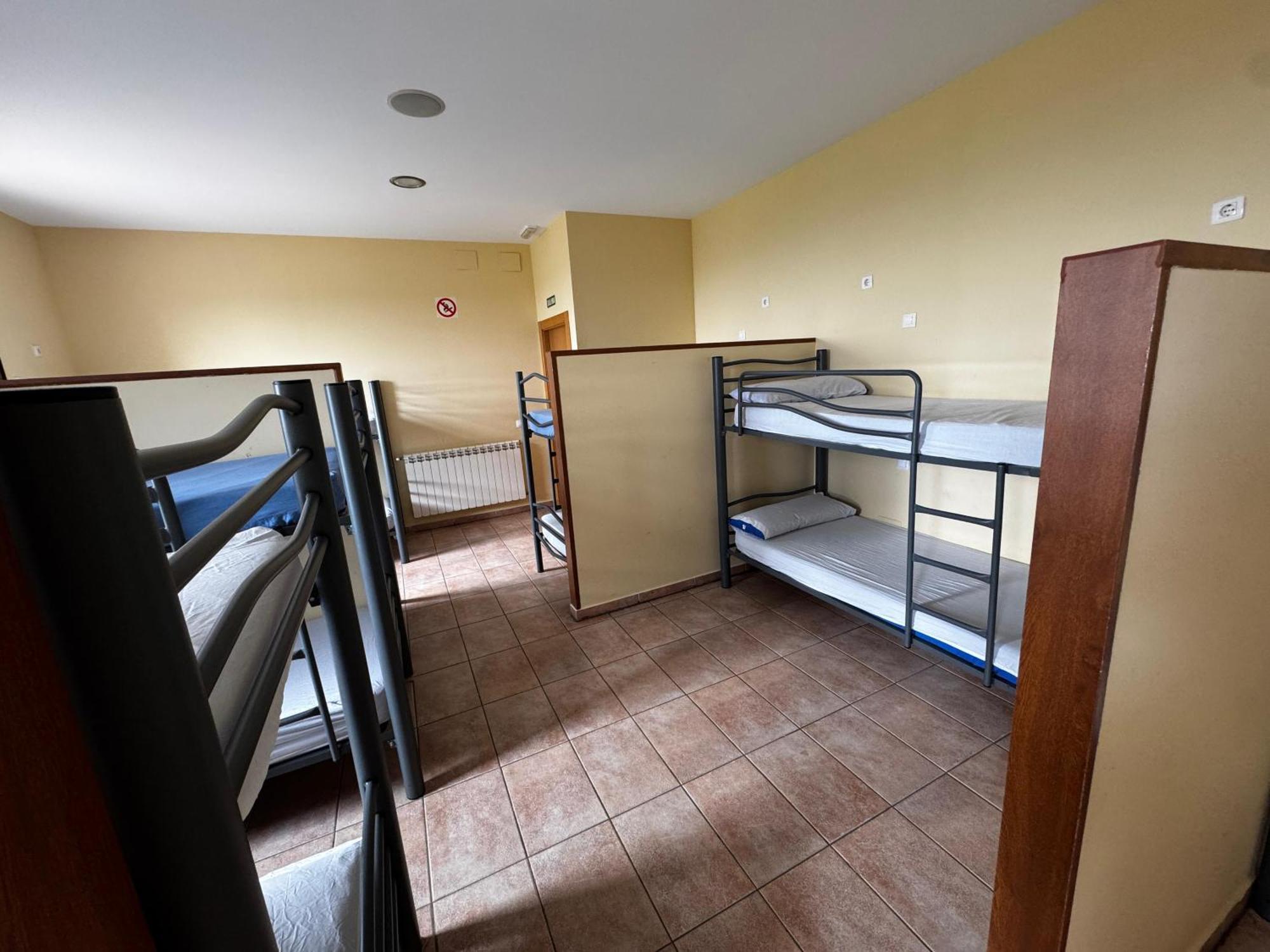 Albergue De Peregrino Cruz De Fierro Foncebadon Zewnętrze zdjęcie