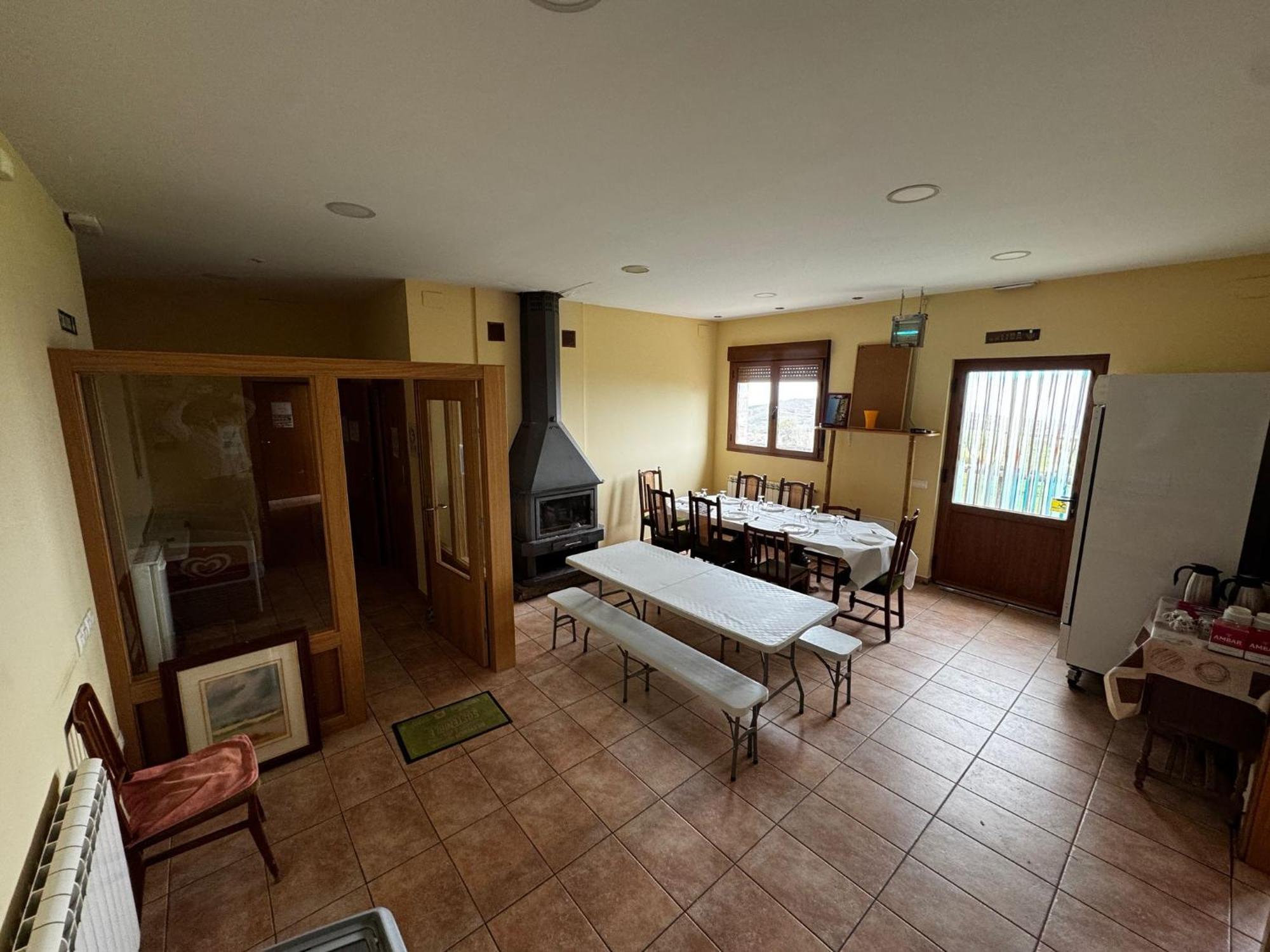 Albergue De Peregrino Cruz De Fierro Foncebadon Zewnętrze zdjęcie