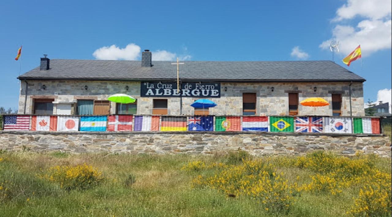 Albergue De Peregrino Cruz De Fierro Foncebadon Zewnętrze zdjęcie